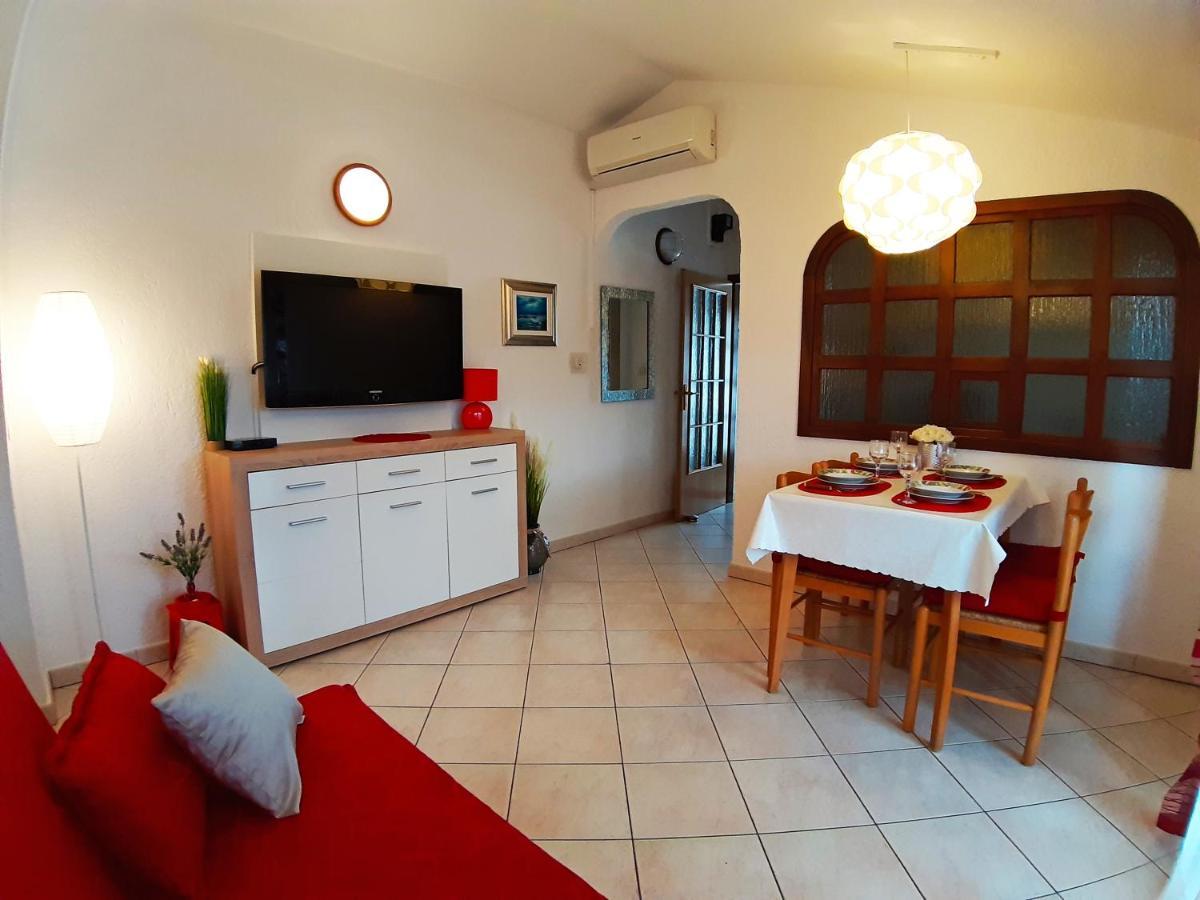 Apartments Zrinka 793 Porec Exterior photo
